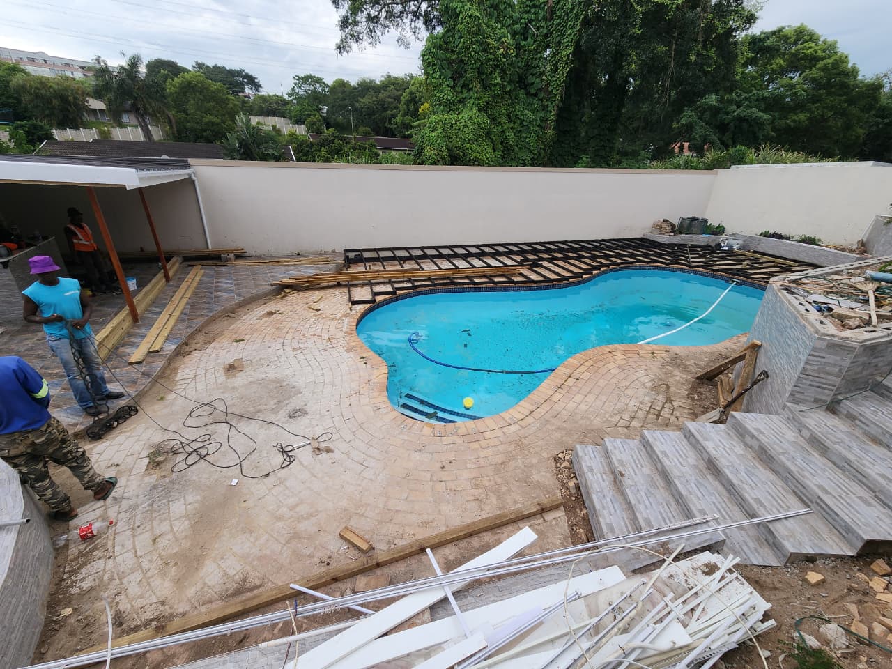 Curved Pool Deck