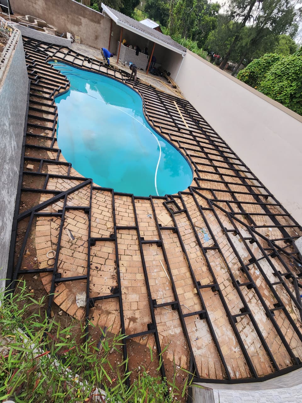 Curved Pool Deck